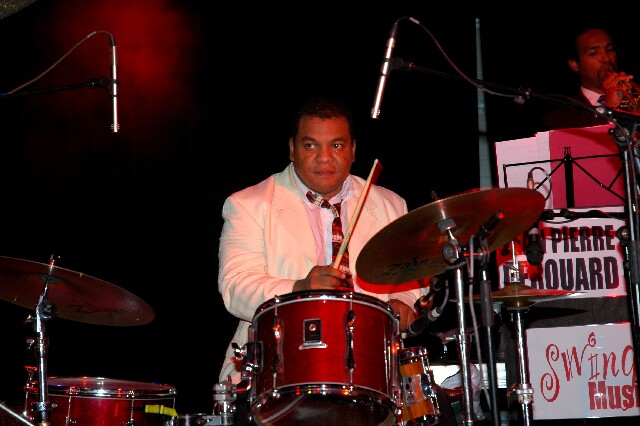 min 2005 11 12 fous swing 024